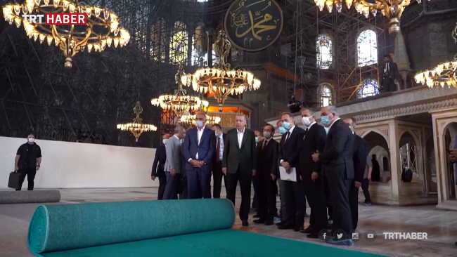 Ayasofya Camii'nin halısı Manisa Demirci'de şekil alıyor
